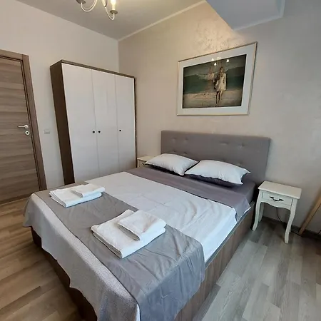 Ida Summer Mamaia
