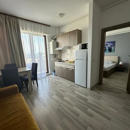 Ida Summer Mamaia
